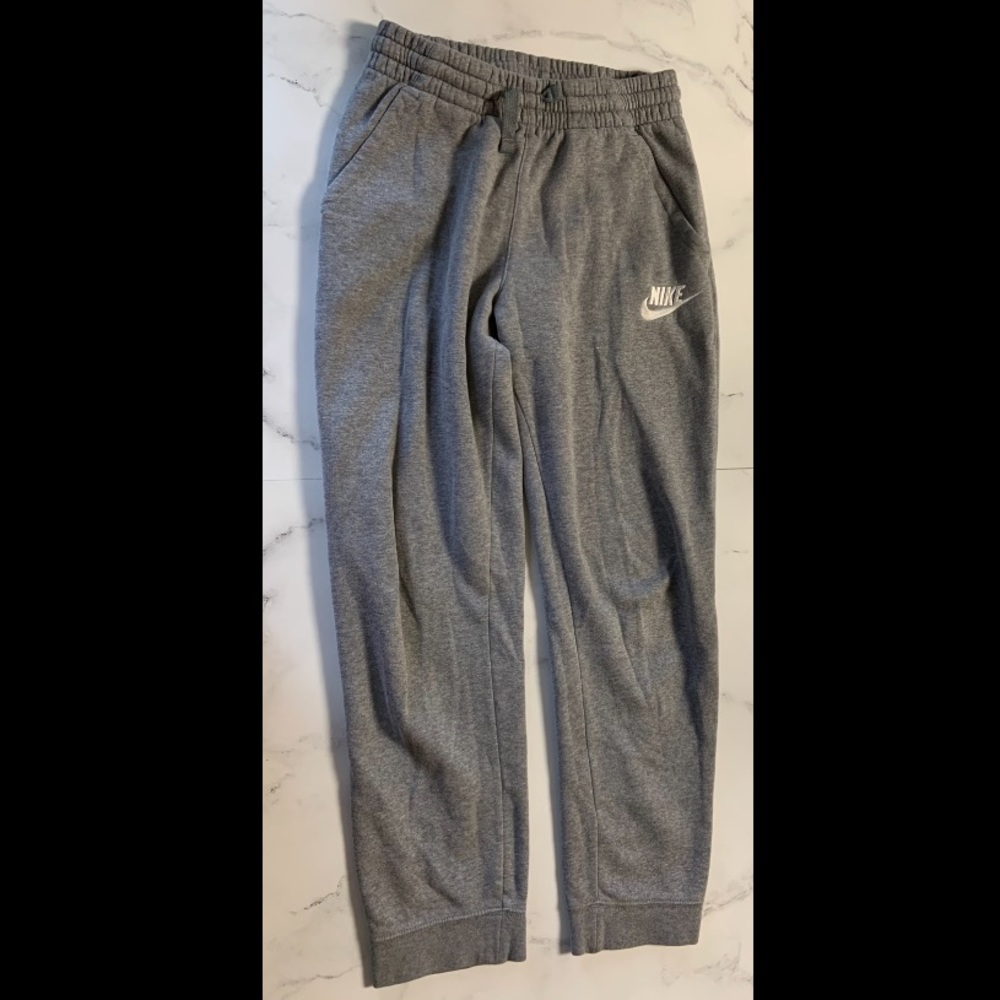 Nikes men’s sweatpants